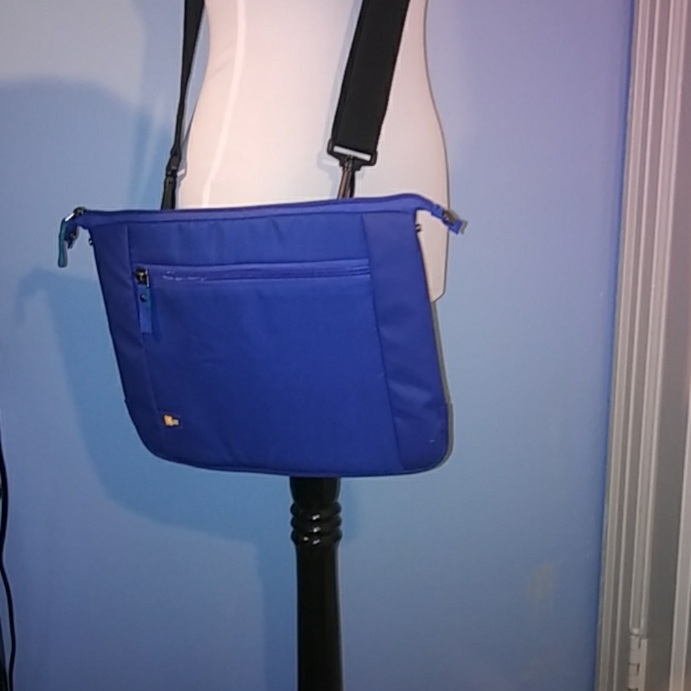 Case Logic Crossbody Blue bag